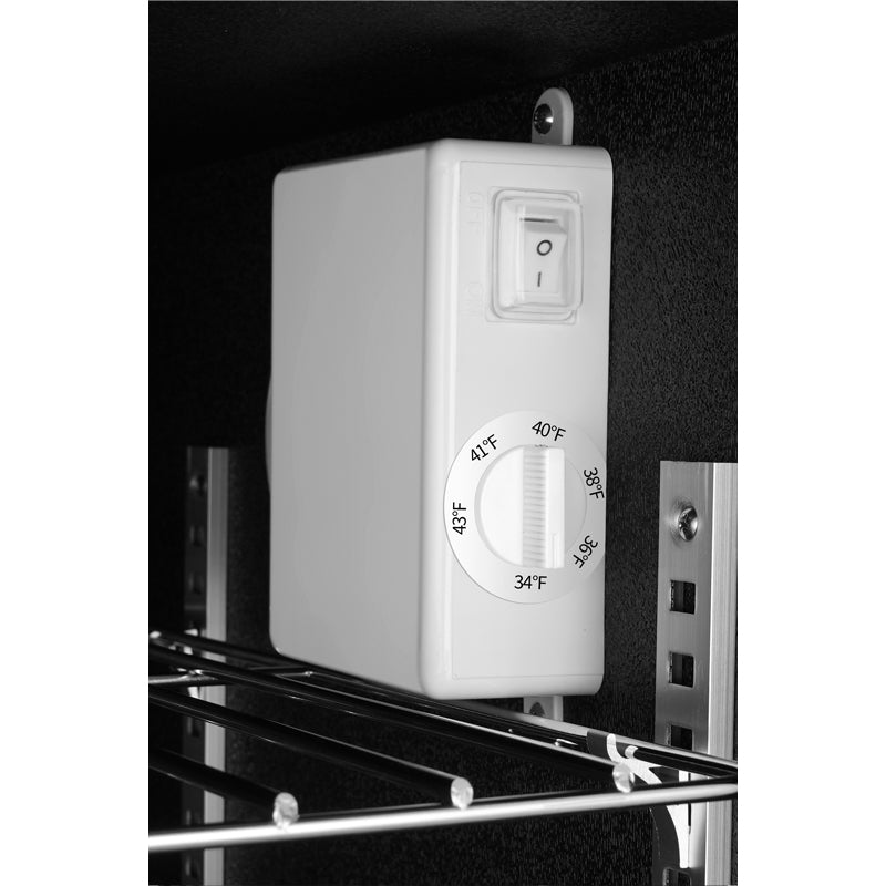 Refrigerador de bebidas Equator SLIM de 18 pulgadas, independiente, 3.2 pies cúbicos, 117 latas, 110V