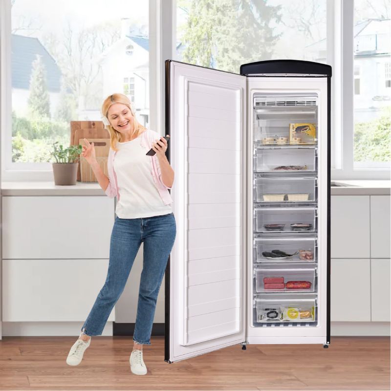 Congélateur vertical classique rétro Conserv 8,3 pi³ sans givre 24 po