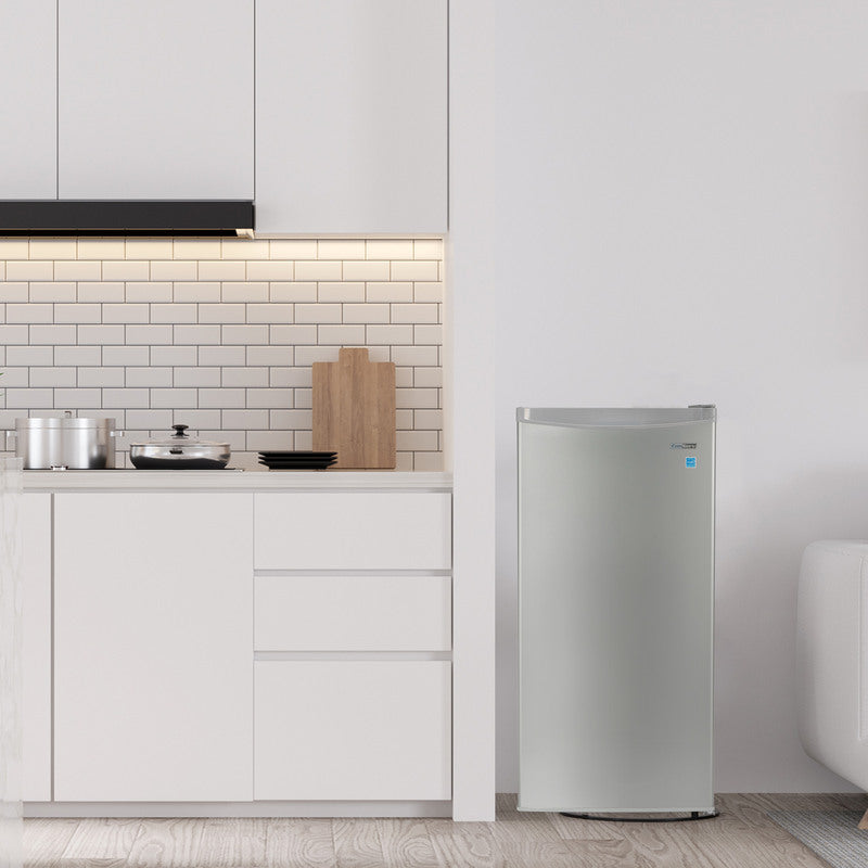 Congélateur vertical compact Conserv 4,3 pi³, porte réversible, pose libre, 110V, homologué Energy Star